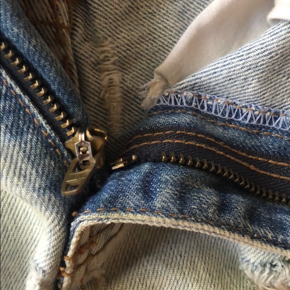 Nasty Gal distressed jean shorts - Picture 4 of 4